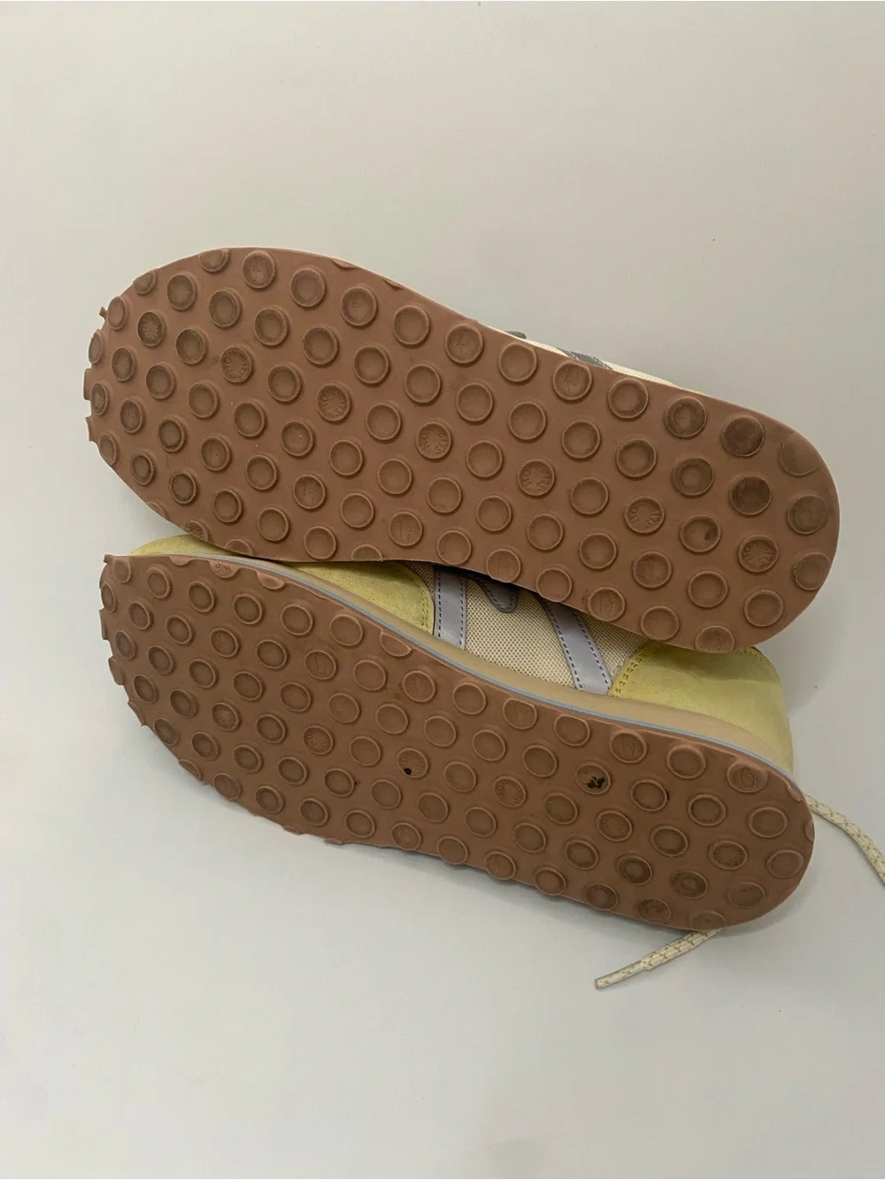Anthropolgie Karhu Albatross Control Sneakers